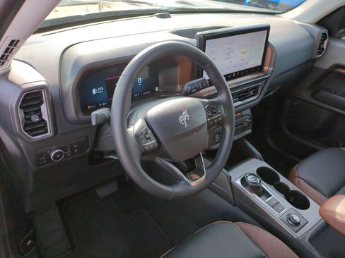 Used 2025 Ford Bronco Sport Outer Banks w/ Outer Banks Tech Package+ image 14