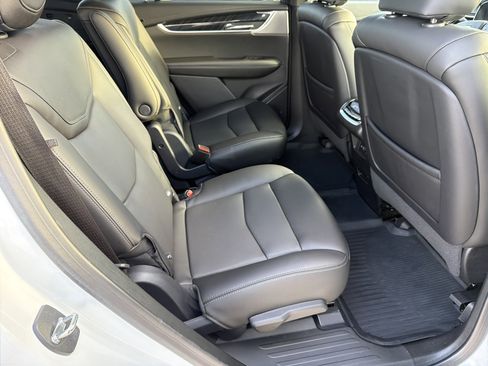 Certified 2022 Cadillac XT6 Premium Luxury w/ LPO, Floor Liner Package image 16
