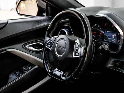 Used 2021 Chevrolet Camaro LT RWD image 15