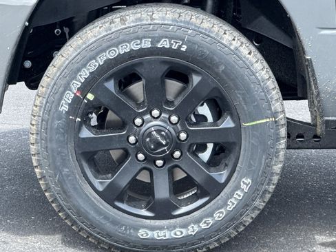 New 2026 RAM 2500 Laramie AWD/4WD image 24