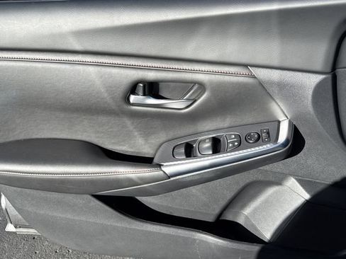 Certified 2024 Nissan Sentra SR image 7