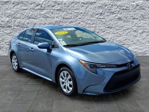 Certified 2024 Toyota Corolla LE image 1