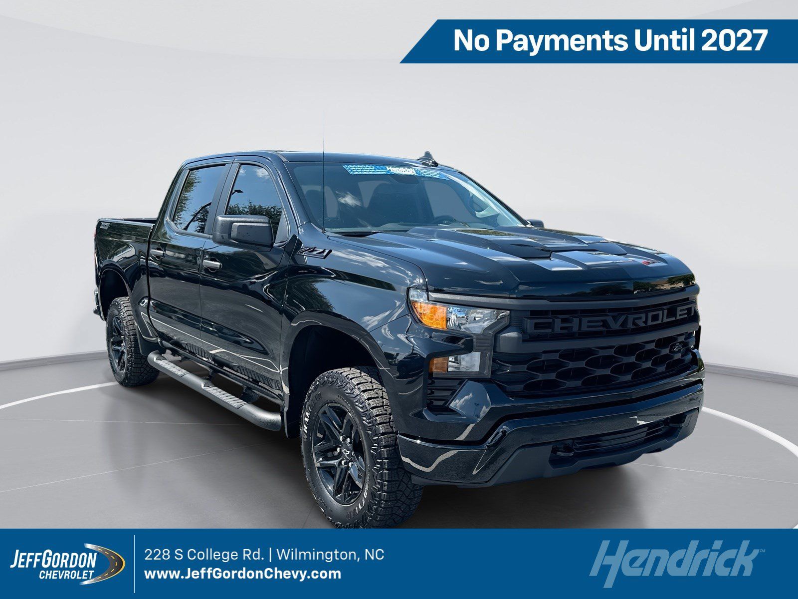 Used 2026 Chevrolet Silverado 1500 Custom Trail Boss w/ Midnight Edition AWD/4WD image 1