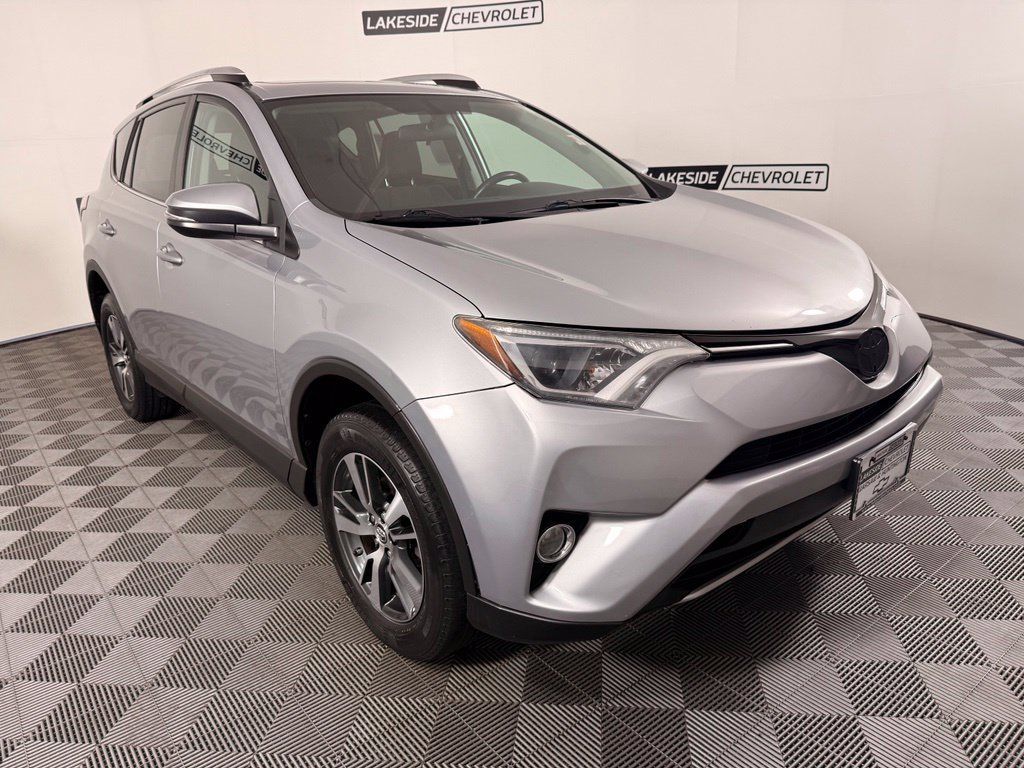 Used 2016 Toyota RAV4 XLE AWD/4WD image 8