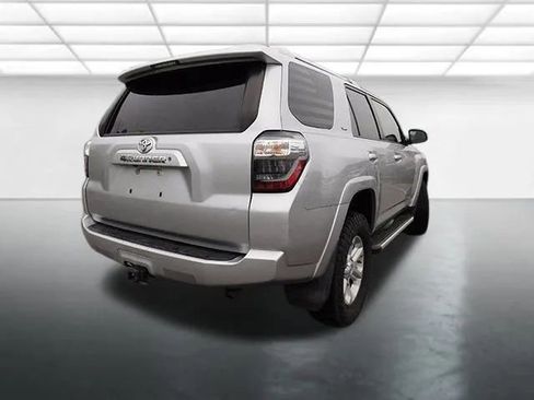 Used 2016 Toyota 4Runner SR5 image 5