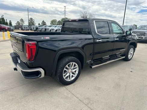 Used 2022 GMC Sierra 1500 SLT w/ X31 Off-Road Package AWD/4WD image 33