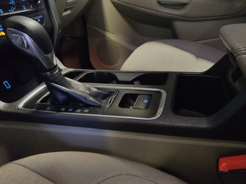 Used 2019 Ford Escape SE FWD image 26