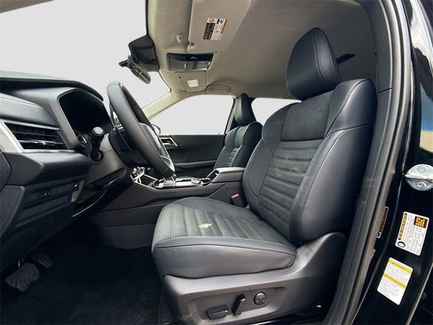 New 2025 Mitsubishi Outlander SE image 22