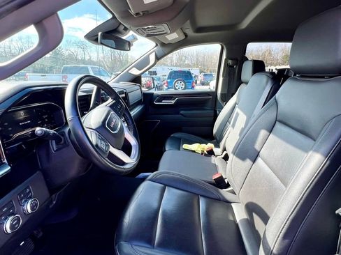 Used 2025 GMC Sierra 1500 SLT image 4