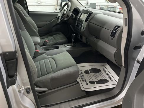 Used 2020 Nissan Frontier S image 13