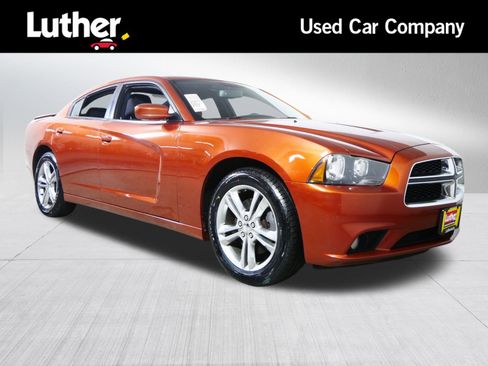 Used 2013 Dodge Charger SXT image 1