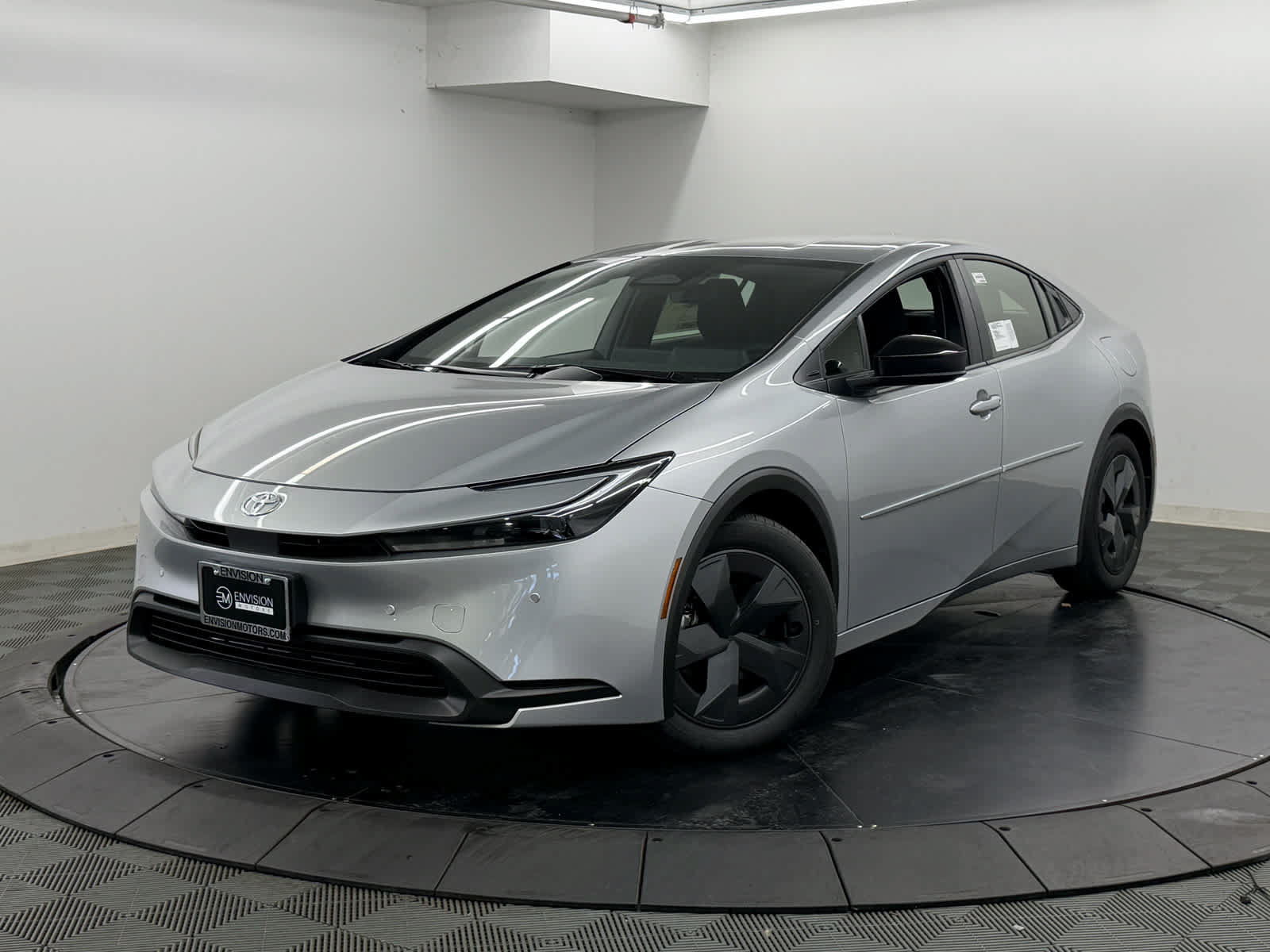 New 2027 Toyota Prius LE FWD image 1