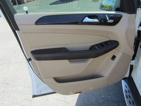 Used 2016 Mercedes-Benz GLE 350 w/ Premium Package image 18