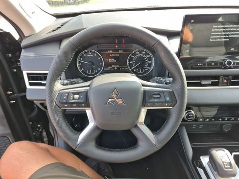 New 2026 Mitsubishi Outlander SE FWD image 37