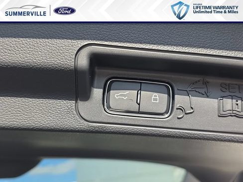 New 2026 Ford Explorer Active RWD image 15