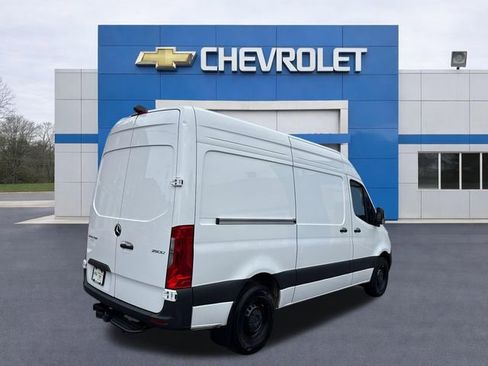 Used 2025 Mercedes-Benz Sprinter 2500 image 7