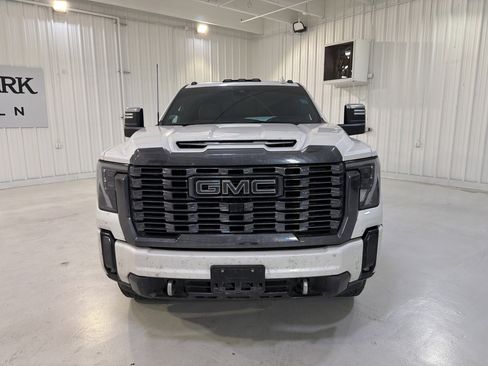 Used 2024 GMC Sierra 2500 Denali Ultimate image 8