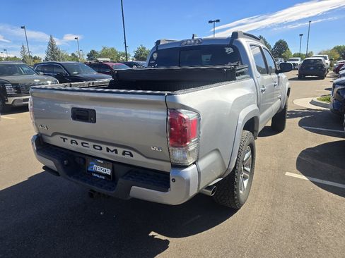 Used 2017 Toyota Tacoma Limited w/ Tow Package AWD/4WD image 5