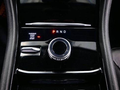 Used 2023 Jeep Grand Cherokee Limited w/ Black Appearance Package image 22