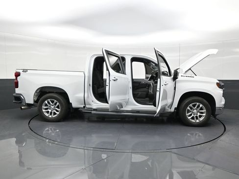 Used 2022 Chevrolet Silverado 1500 LT image 28