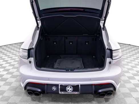 Used 2023 Porsche Macan GTS AWD/4WD image 32