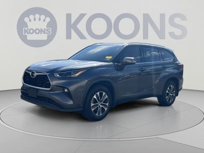 Used 2022 Toyota Highlander XLE