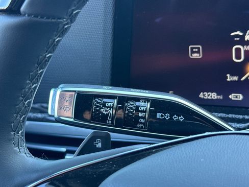 Used 2026 Cadillac Escalade IQ Sport 1 w/ LPO, Floor Liner Package image 33