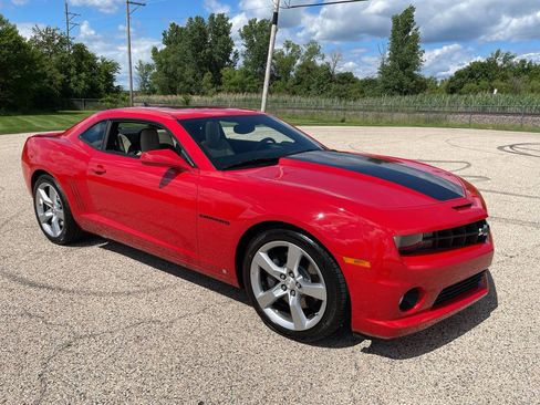 Used 2010 Chevrolet Camaro SS w/ LPO, Ground Effects Package RWD image 82