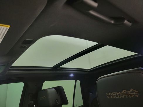 Used 2024 Chevrolet Tahoe High Country image 21