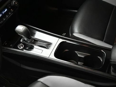 Used 2024 Nissan Kicks SR w/ SR Premium Package FWD image 39