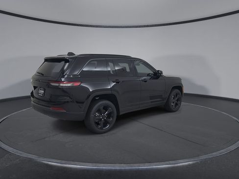 New 2026 Jeep Grand Cherokee Limited w/ Limited Altitude Package AWD/4WD image 15