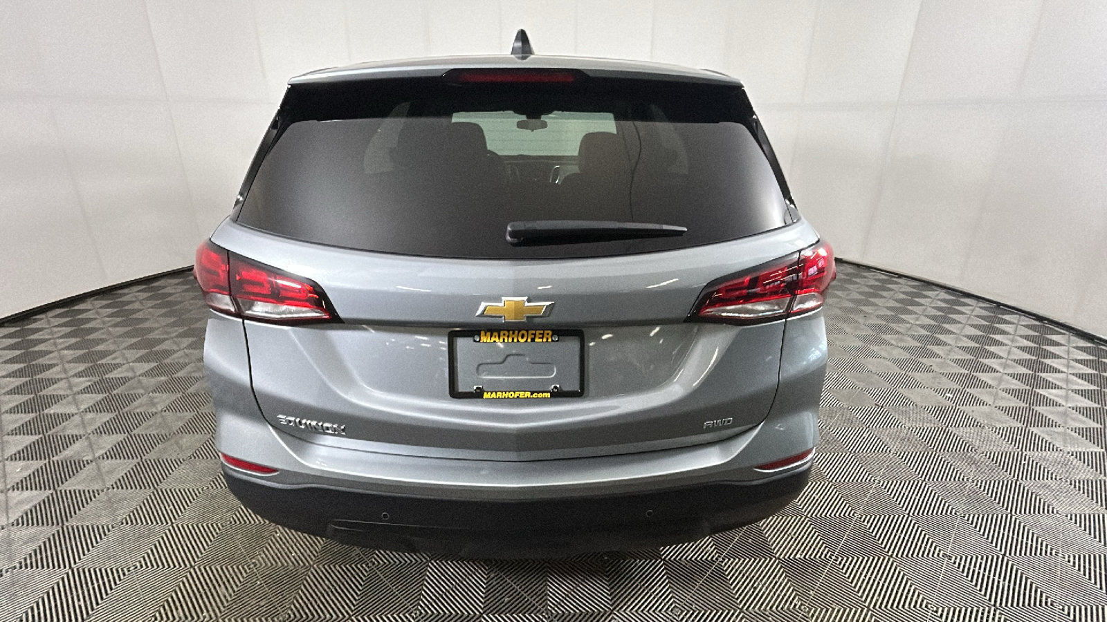 Used 2024 Chevrolet Equinox LS w/ LS Convenience Package AWD/4WD image 4
