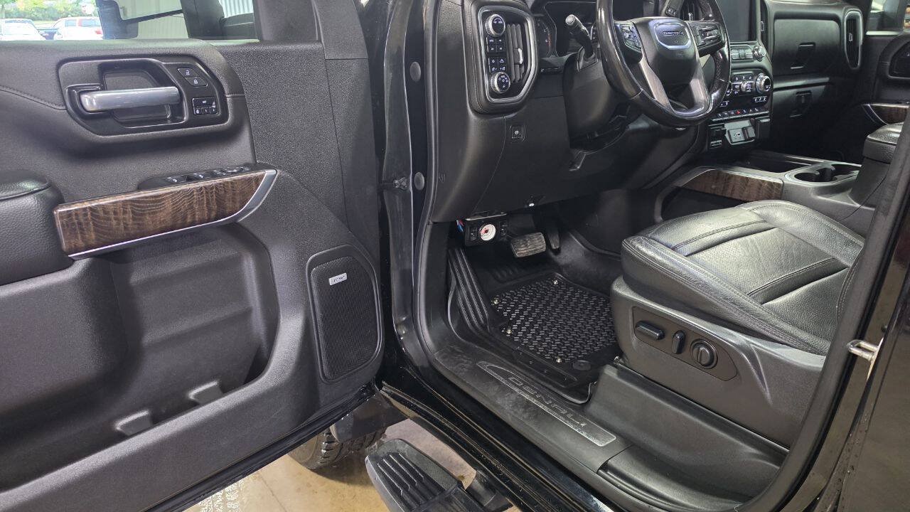 Used 2022 GMC Sierra 2500 Denali w/ Denali Ultimate Package AWD/4WD image 28