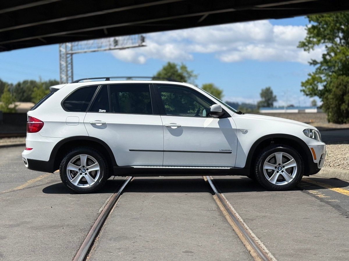 Used 2012 BMW X5 xDrive35d AWD/4WD image 2