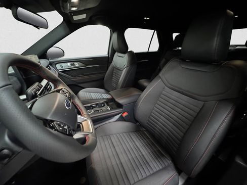 New 2026 Ford Explorer ST-Line w/ ST-Line Street Pack AWD/4WD image 9