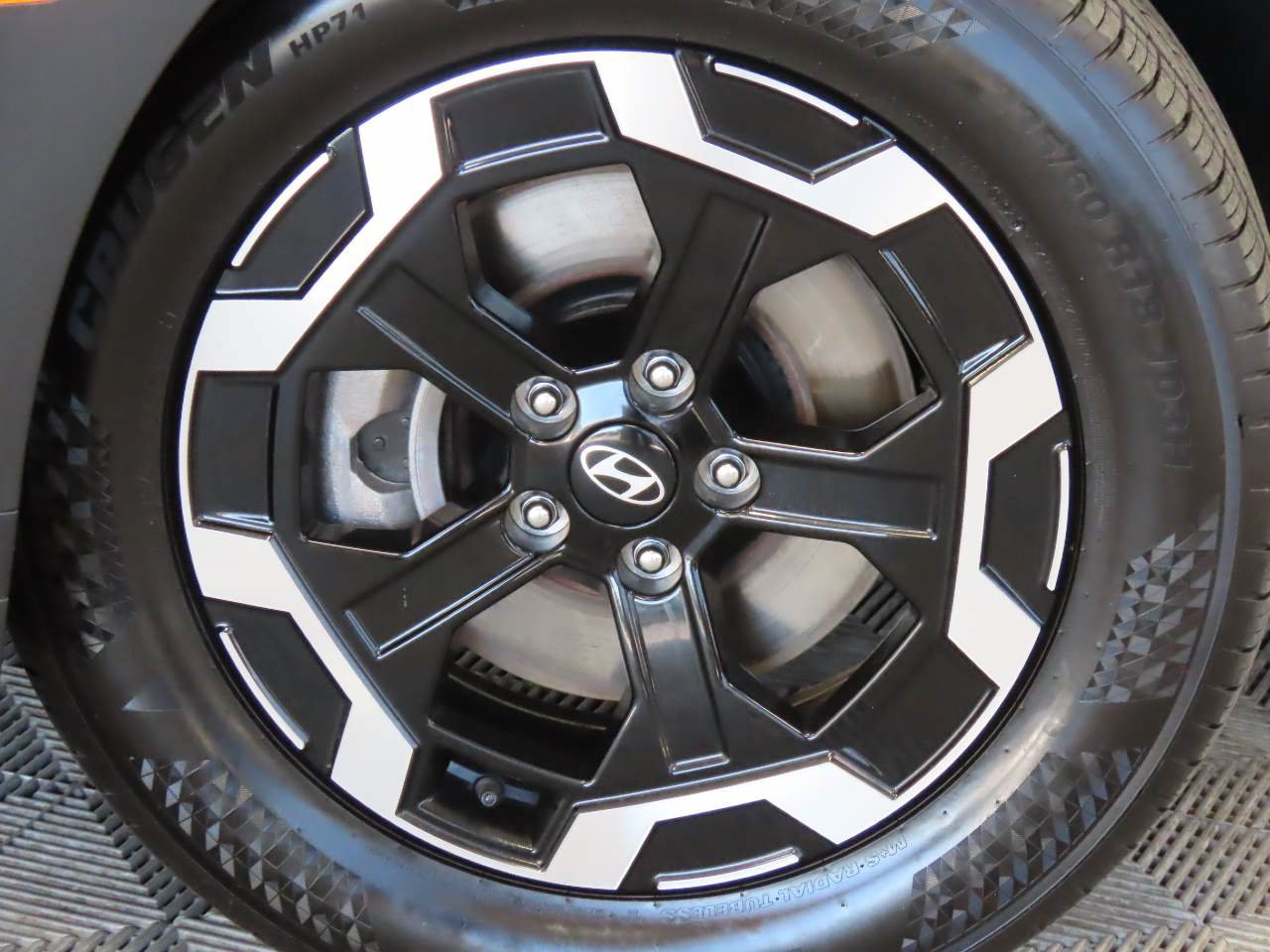 Used 2025 Hyundai Santa Fe SEL AWD/4WD image 6