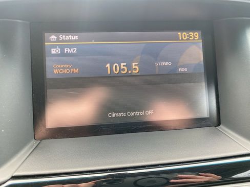 Used 2016 Nissan Pathfinder SV image 14