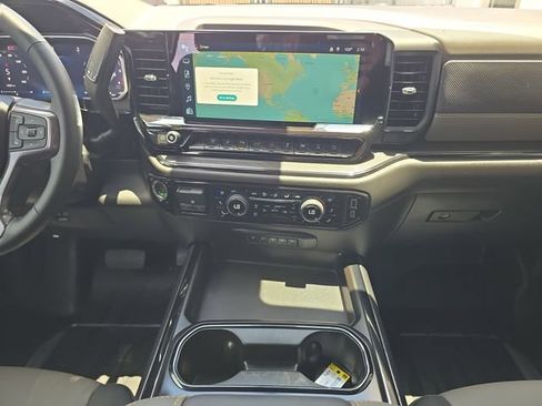 Certified 2026 Chevrolet Silverado 2500 ZR2 AWD/4WD image 13