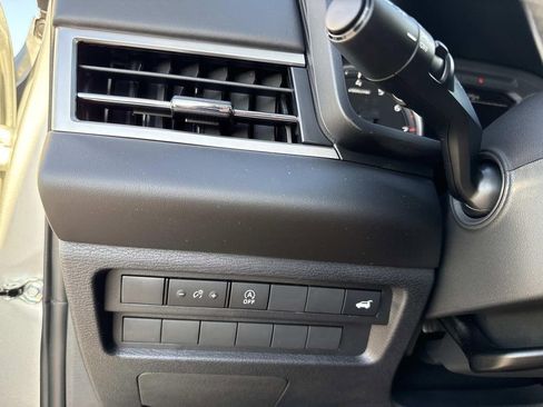 New 2026 Mitsubishi Outlander SE image 33