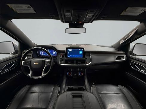 Used 2023 Chevrolet Suburban Premier image 17
