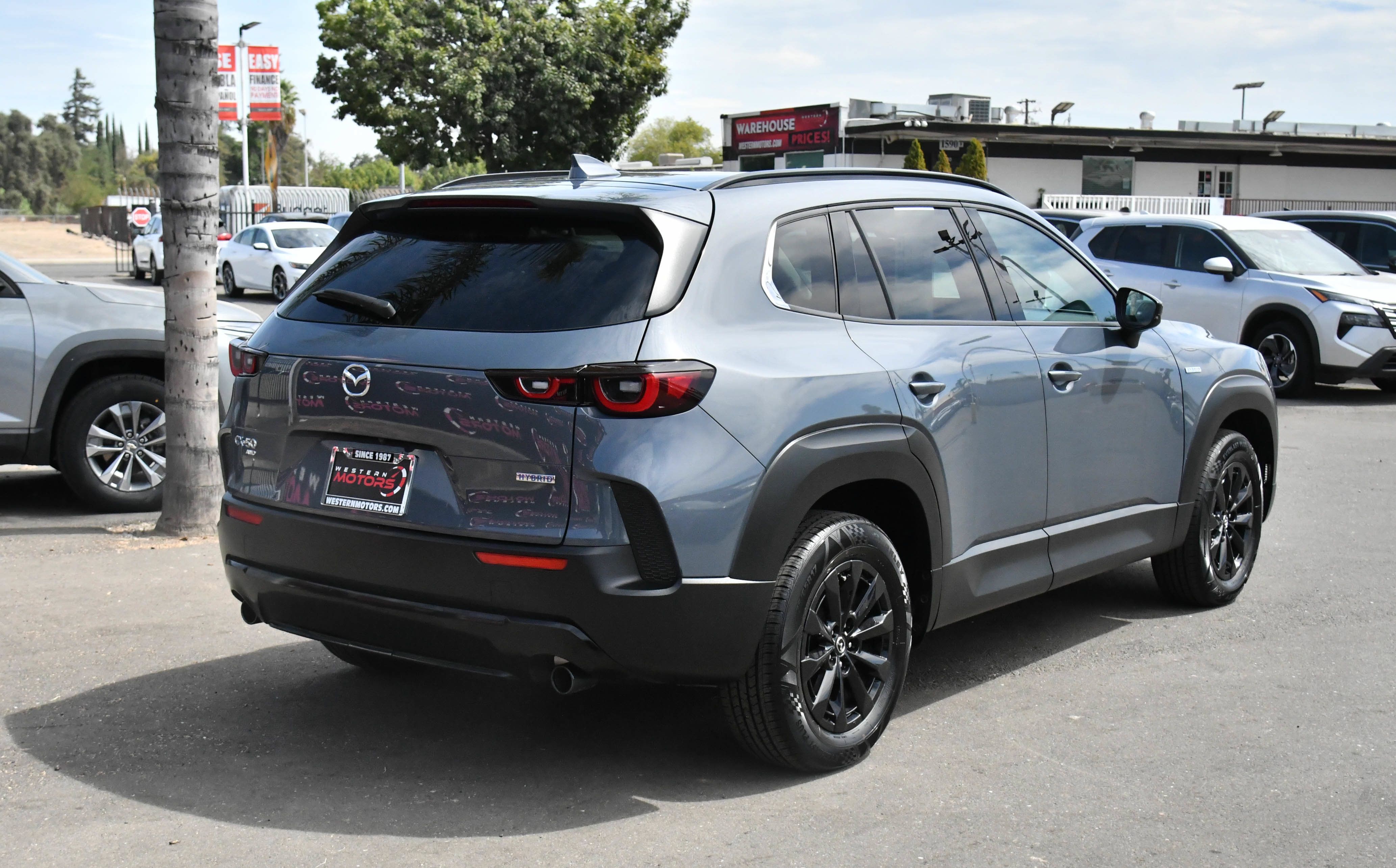 Used 2025 MAZDA CX-50 AWD 2.5 Hybrid w/ Premium Pkg image 8