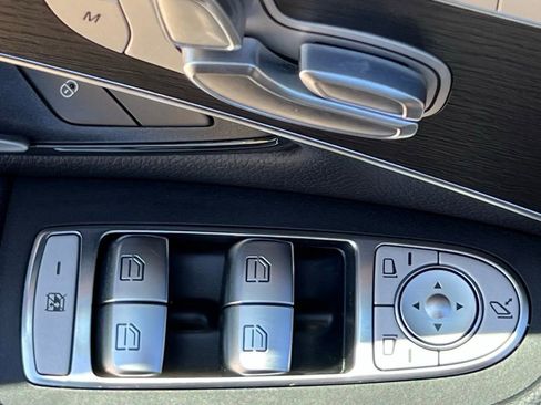 Certified 2022 Mercedes-Benz GLC 300 4MATIC image 26