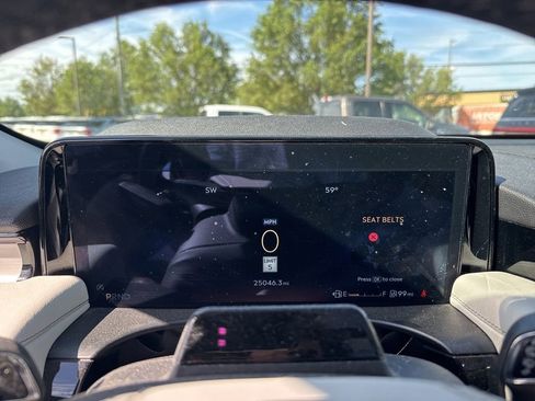 Used 2025 Lincoln Aviator Reserve w/ Equipment Group 201A AWD/4WD image 13