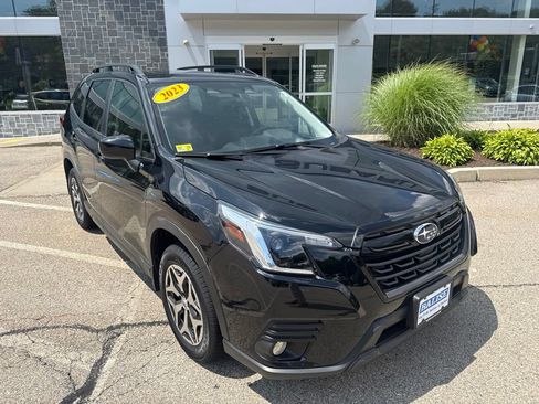Used 2023 Subaru Forester Premium AWD/4WD image 7