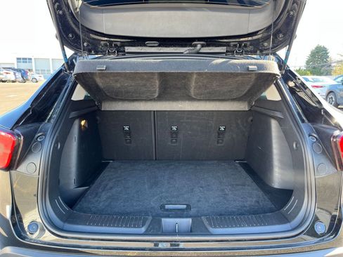 Used 2025 Chevrolet Trax LT image 30