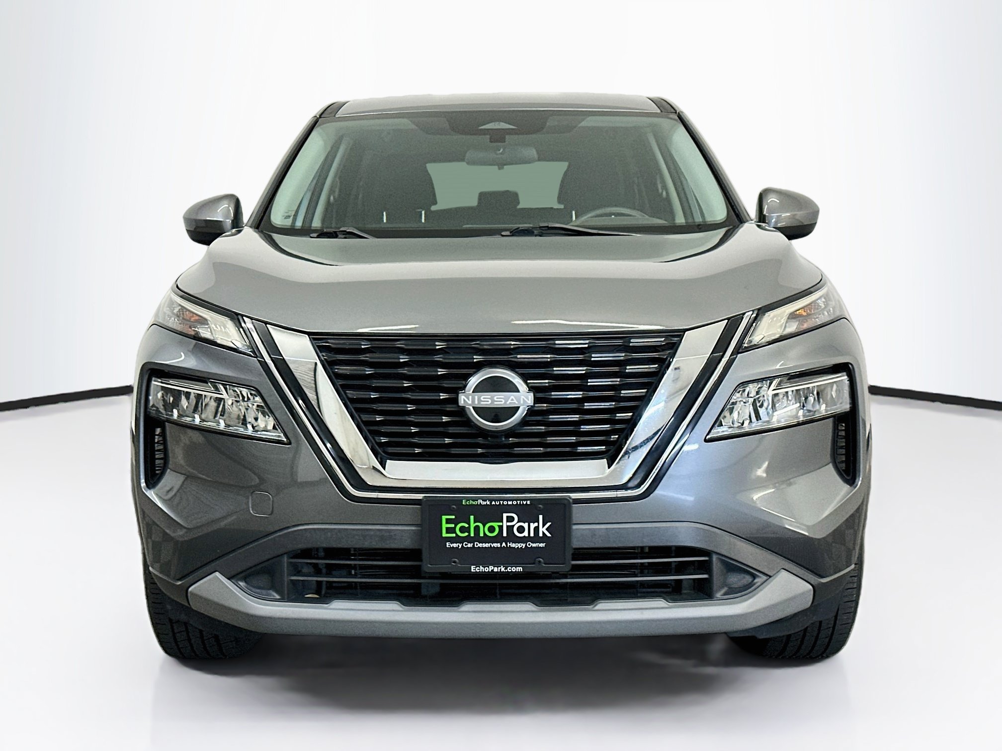 Used 2023 Nissan Rogue SV AWD/4WD image 2
