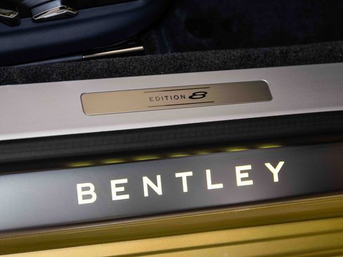 Used 2024 Bentley Flying Spur V8 image 48