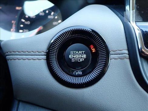 Used 2022 Jeep Compass Limited image 19