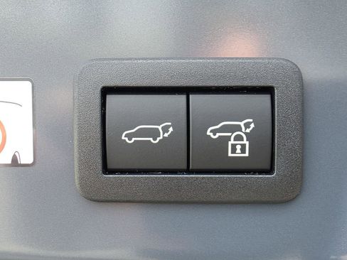 New 2026 Toyota Prius Plug-In Hybrid image 8