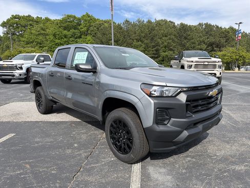 New 2026 Chevrolet Colorado W/T w/ WT Custom Package AWD/4WD image 3